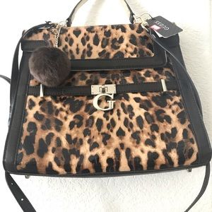 NWT GUESS “COVENT GARDEN” HANDBAG